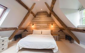 Cotswold Cottage- Central Witney